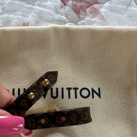 Louis Vuitton Women’s Logomania Leather and Gold Charm LV Adjustable Bracelet - Picture 6 of 7